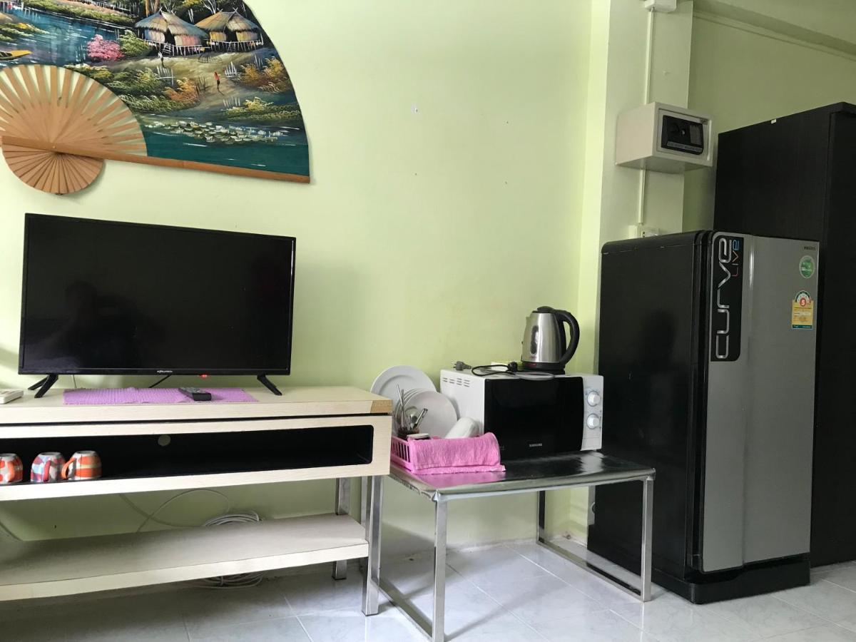 Sv. House Hotel Jomtien Beach Buitenkant foto