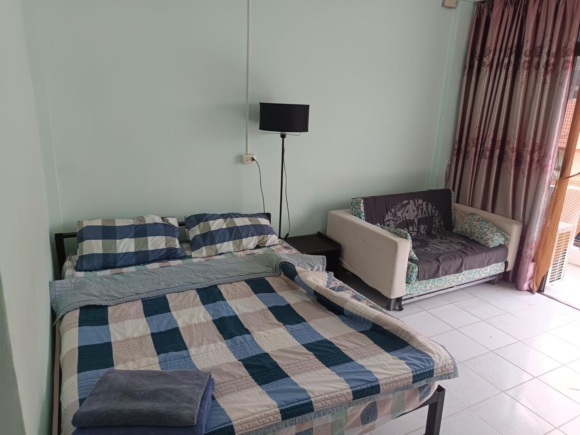 Sv. House Hotel Jomtien Beach Buitenkant foto