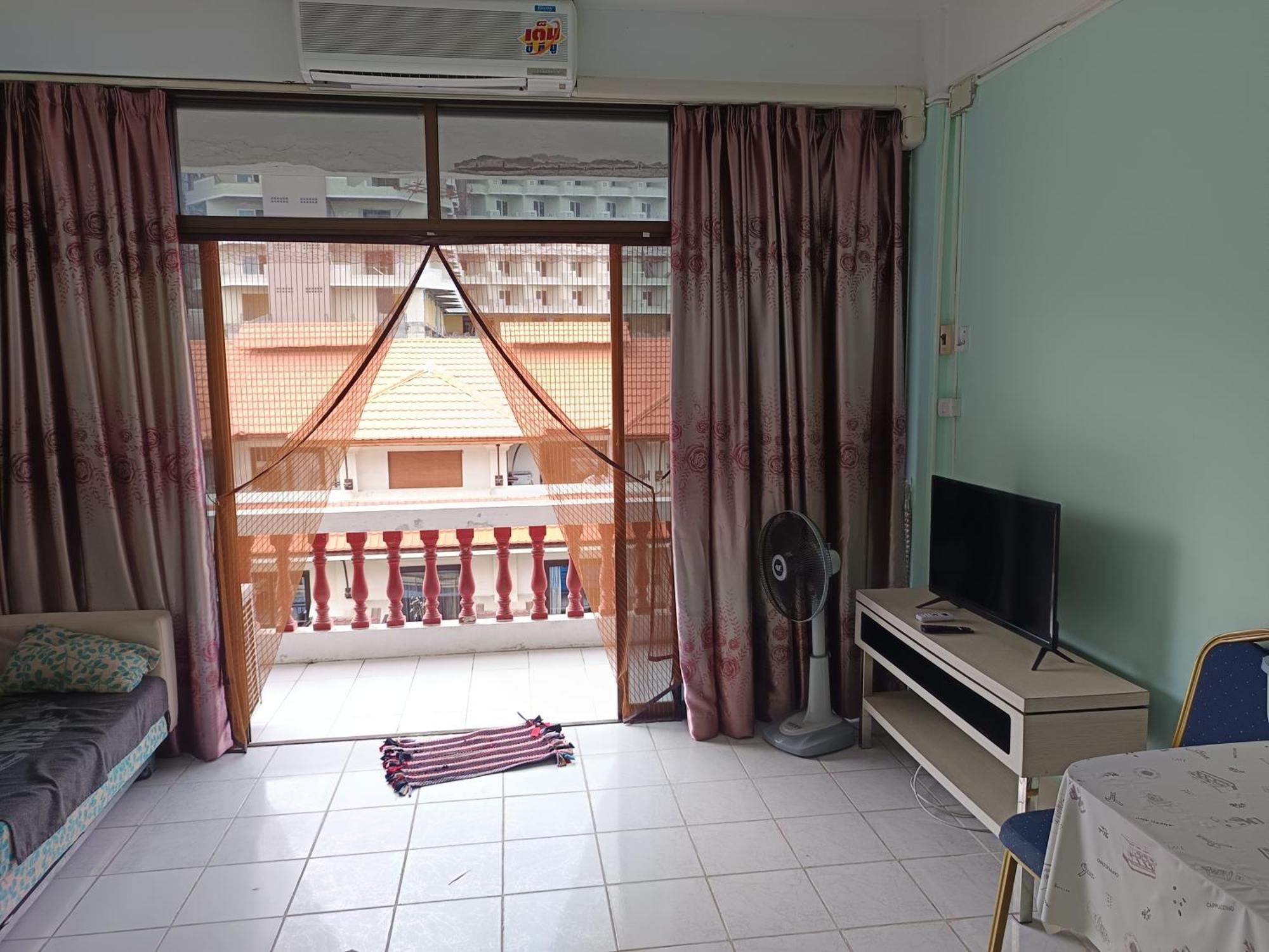 Sv. House Hotel Jomtien Beach Buitenkant foto