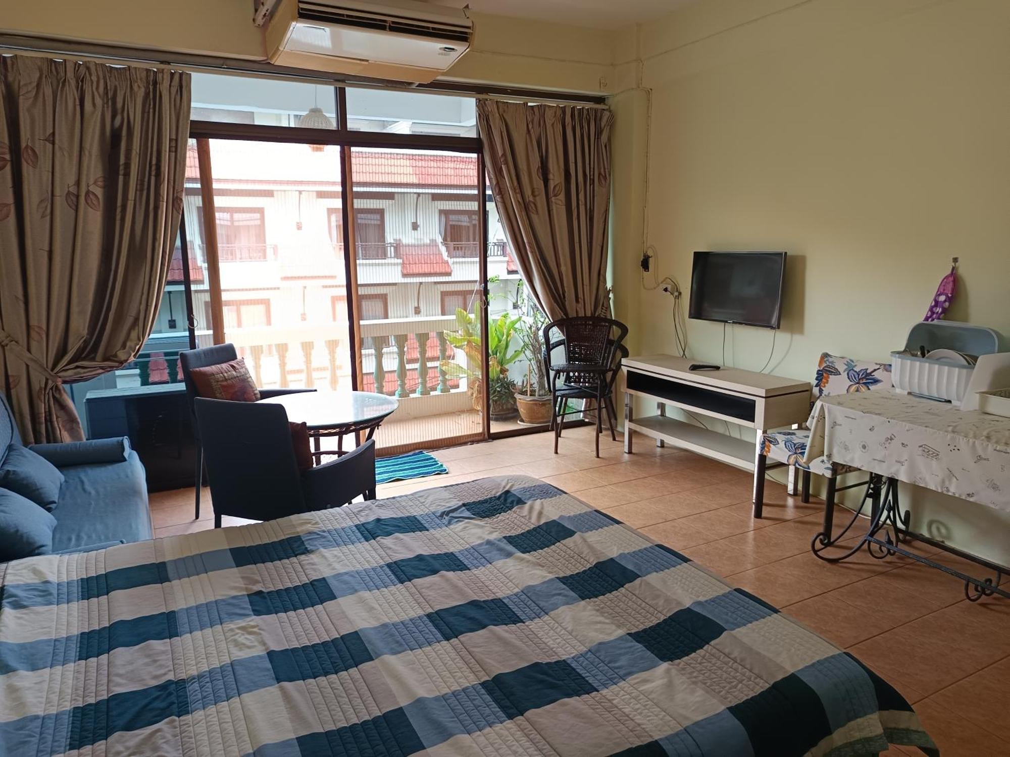 Sv. House Hotel Jomtien Beach Buitenkant foto